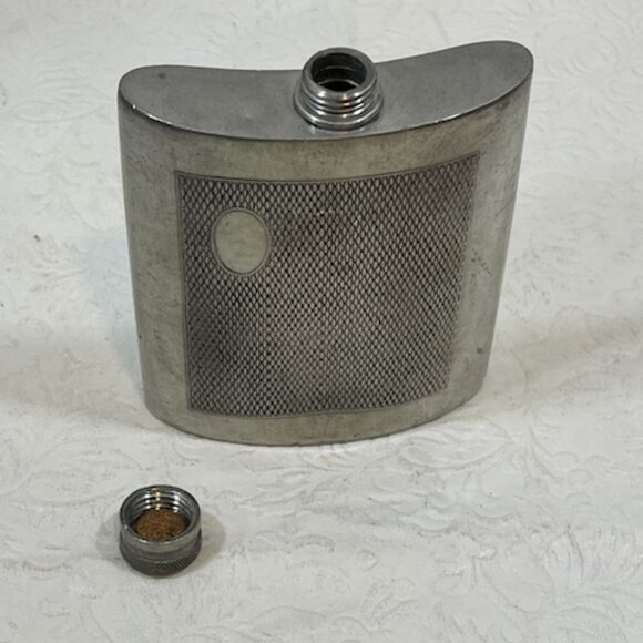 VTG Sheffield Rose English Pewter Hip 3 Oz. Drinking Curved Flask 3.25"x4.5" - Picture 2 of 15